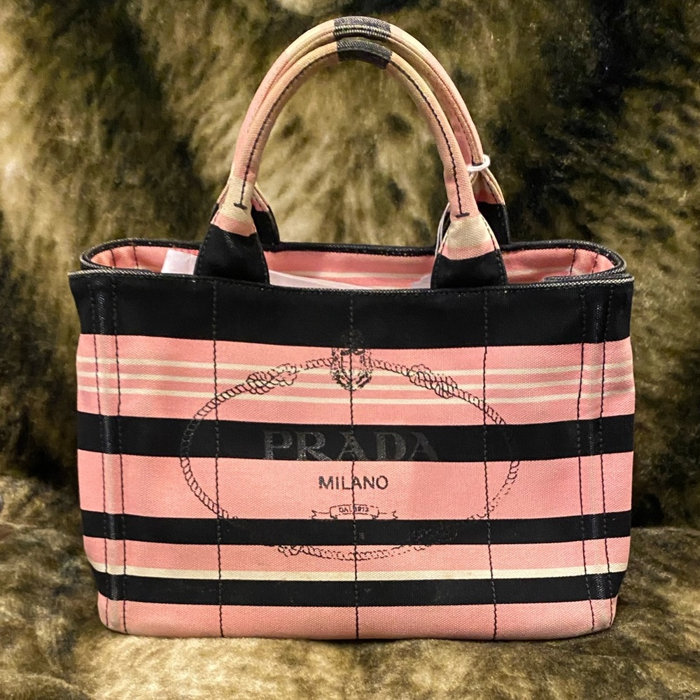 ✨ Prada Pink and Black Handbag with Shoulder strap ✨